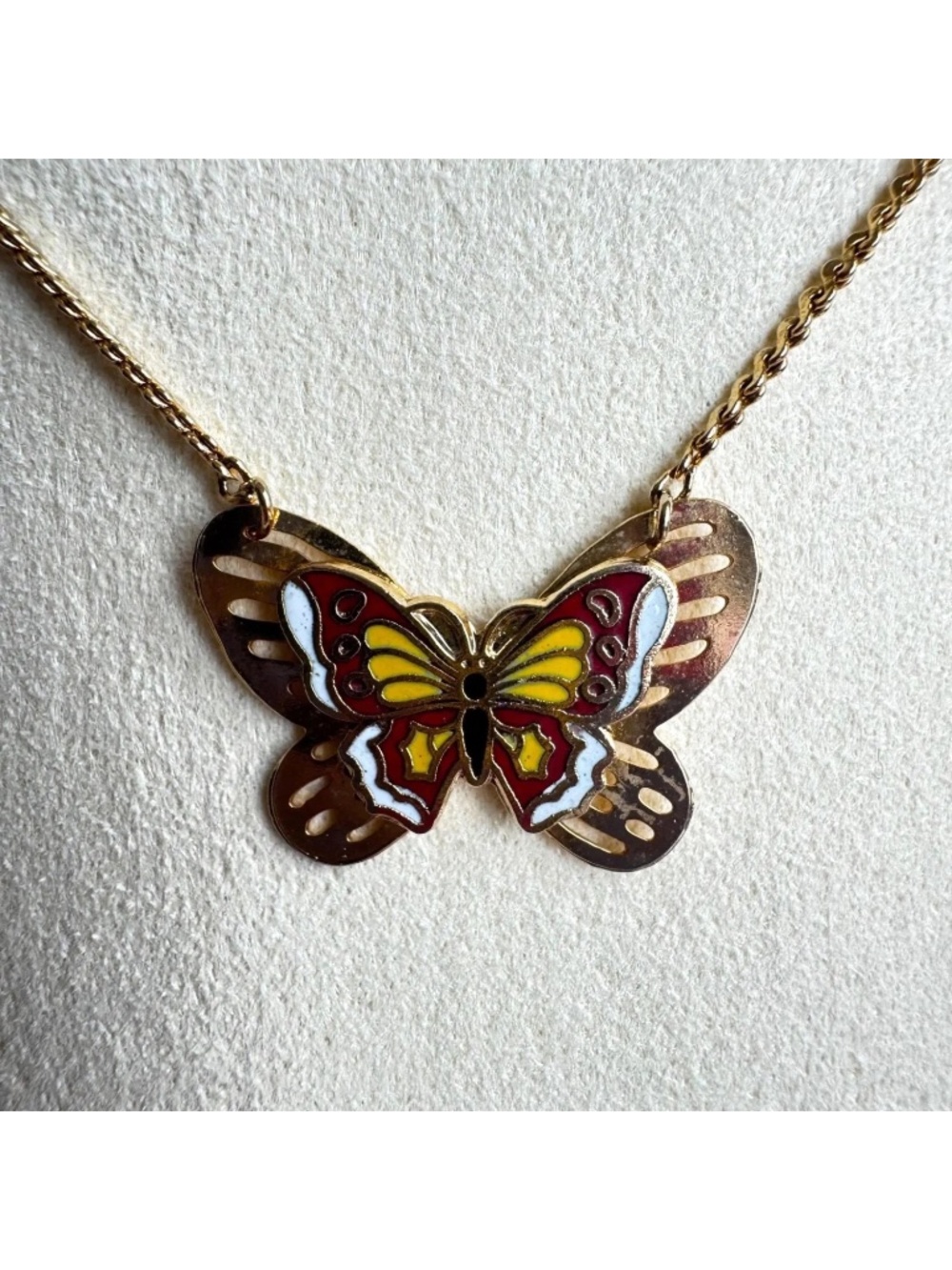 Vintage Butterfly Necklace Gold Tone Statement Pendant Retro Jewelry Gift 14"L